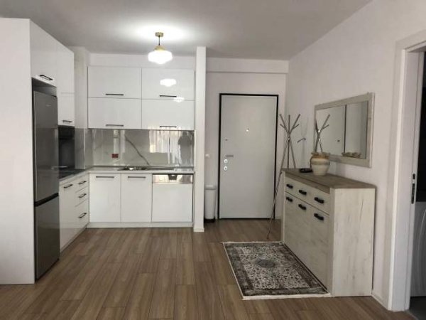 Apartament 1+1 me qira, prane spitalit Nene Tereza ne Tirane