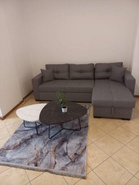 Tirane, jepet me qera apartament 2+1+Ballkon Kati 4, 100 m² 550 € (Don Bosko , prane viva market)