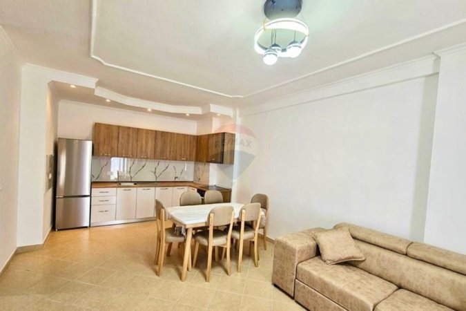 Tirane, jepet me qera 2+1+Ballkon Kati 5, 95 m² 500 € (Pediatria - Porcelan - Oxhaku, Shqipëri)