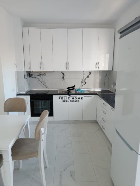 Tirane, jepet me qera apartament 2+1 Kati 5, 75 m² 550 € (STACIONI TRENIT)