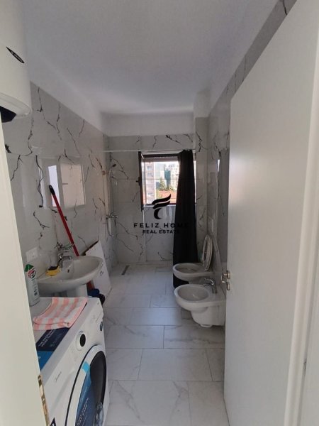 Tirane, jepet me qera apartament 2+1 Kati 5, 75 m² 550 € (STACIONI TRENIT)