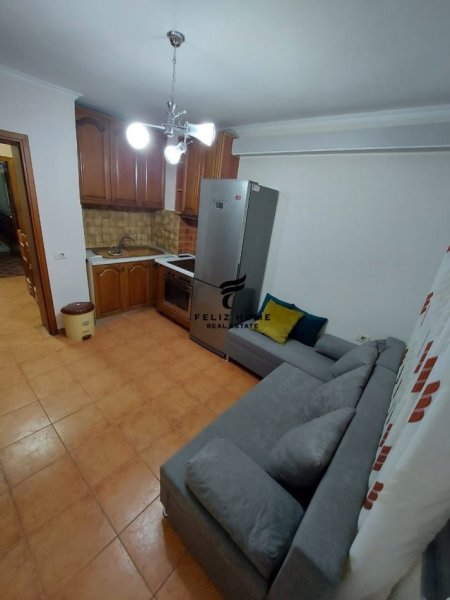 Tirane, jepet me qera apartament 1+1 Kati 4, 46 m² 490 € (21 DHJETORI)