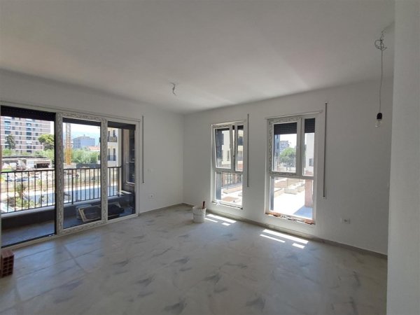 Tirane, jepet me qera apartament 1+1+Ballkon Kati 2, 60 m² 350 € (DON BOSKO)