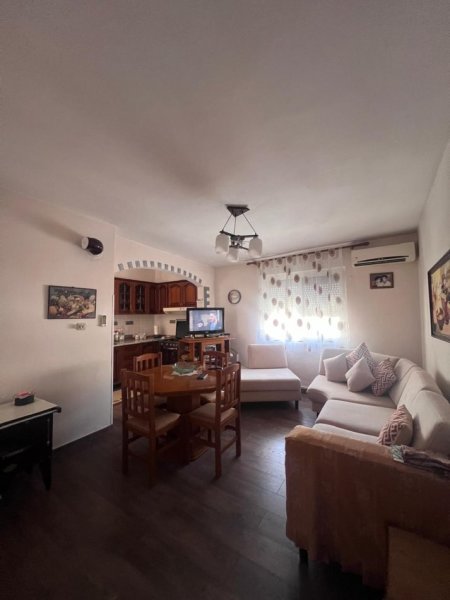 Durres, shitet apartament 1+1+Ballkon Kati 5, 67 m² 65.000 € (Lagjia . 6 prane shkolles Eftali Koci)