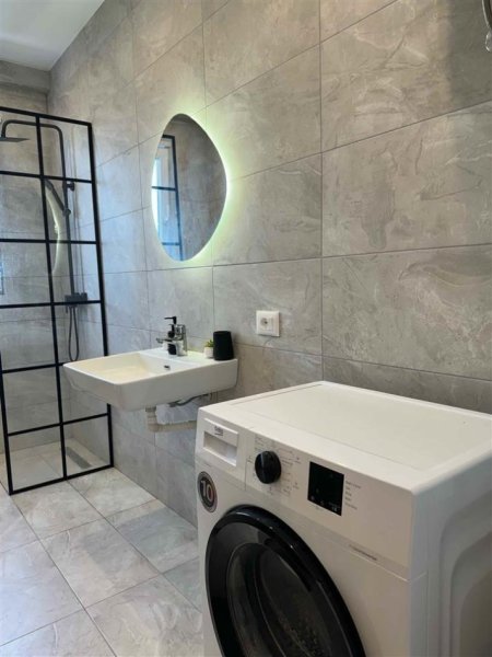 Tirane, jepet me qera apartament 1+1+Ballkon Kati 1, 70 m² 500 € (KASHAR)