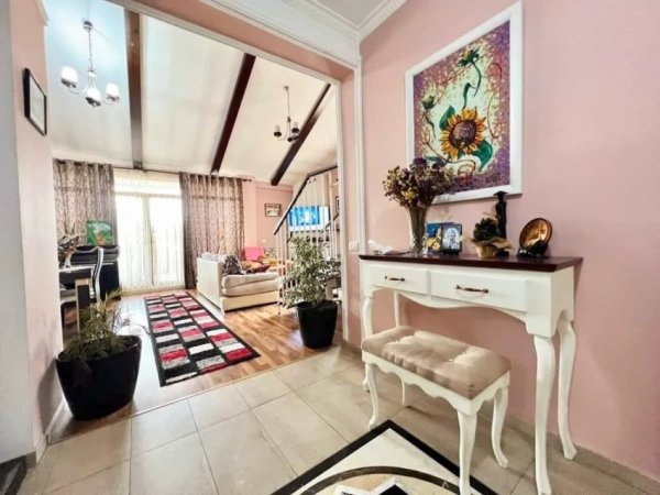 Tirane, shitet apartament 3+1 , 230 m² 260.000 € (Kodra e Diellit)