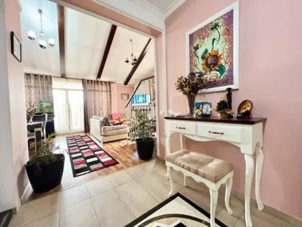 Tirane, shitet apartament 3+1 , 230 m² 260.000 € (Kodra e Diellit)