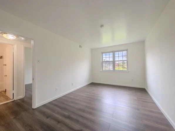 Tirane, shitet apartament 1+1 Kati 3, 80 m² 240.000 € (Mine Peza)