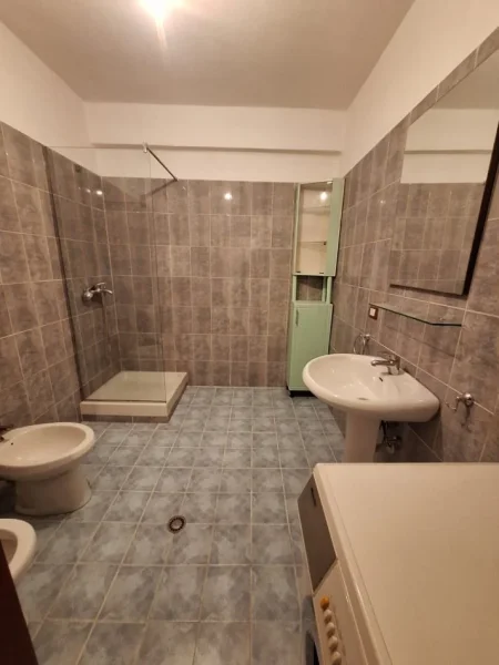 Tirane, shitet apartament 2+1+Ballkon Kati 5, 120 m² 159.000 € (Don Bosko)
