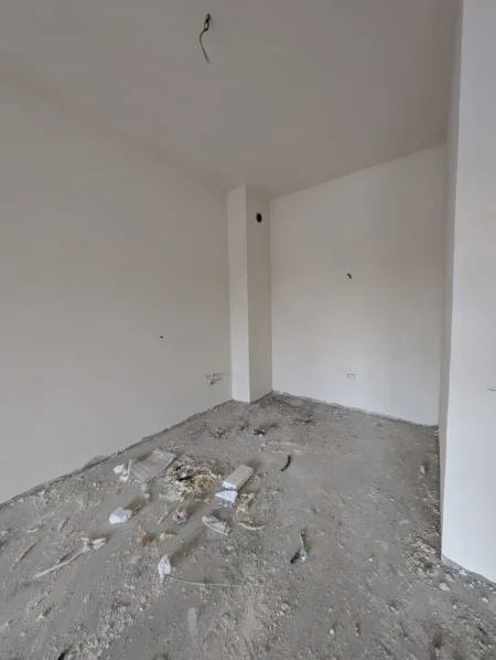 Tirane, shitet apartament 1+1+Ballkon Kati 7, 73 m² 113.000 € (Laprake)