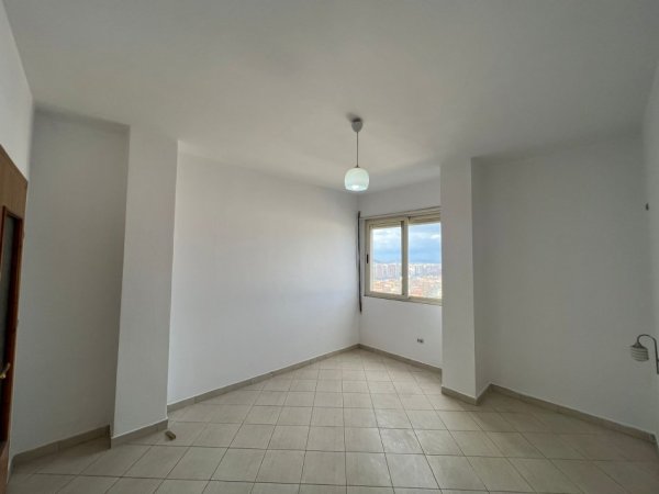 Tirane, shitet apartament 2+1 Kati 11, 117 m² 170.000 € (Parku)
