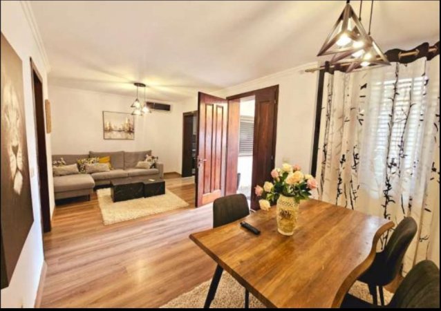 Tirane, jepet me qera Vile 2+1 Kati 1, 100 m² 700 € (pazari ri)