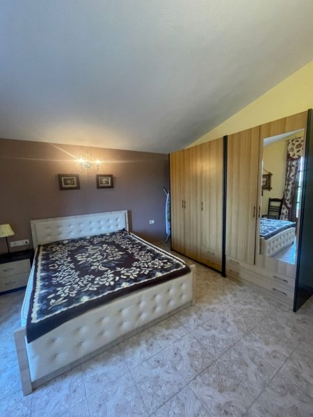Tirane, jepet me qera apartament 2+1+Ballkon Kati 1, 100 m² 480 € (KOMUNA E PARISIT)