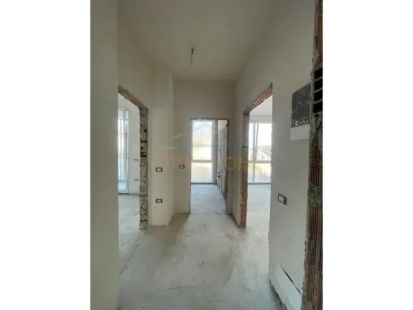 Tirane, shitet apartament 3+1+Verande + 2 Poste Parkimi,  Kati 0, 167 m² 392.508 € (Rezidenca Altea, Rruga e Elbasanit)