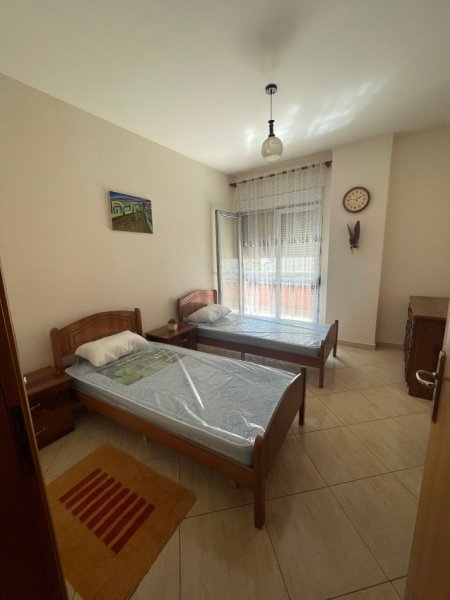 Tirane, jepet me qera apartament 2+1+Ballkon Kati 2, 120 m² 620 € (DON BOSKO)