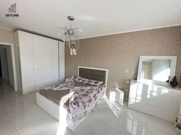 Tirane, jepet me qera apartament 2+1+Ballkon Kati 5, 500 € 