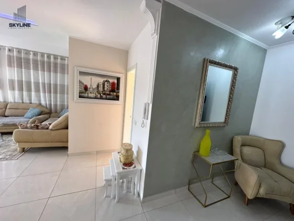 Tirane, jepet me qera apartament 2+1+Ballkon Kati 5, 500 € 