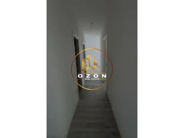 Shitet Super Apartament 2+1 Tek Fusha e Aviacionit!