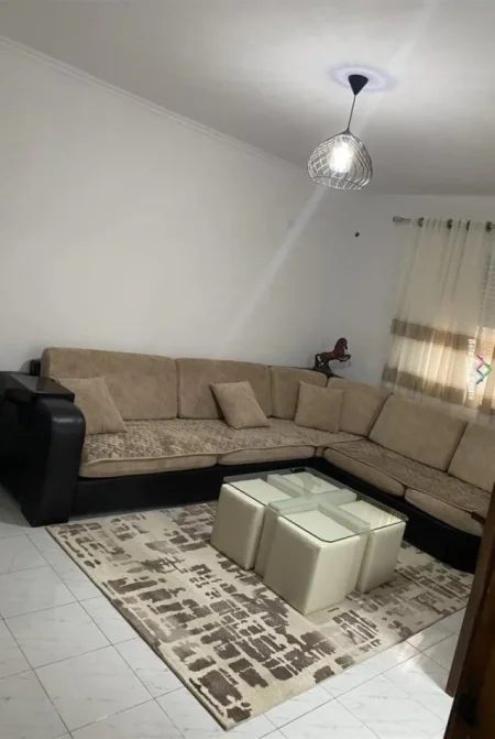Tirane, jepet me qera apartament 2+1 Kati 3, 74 m² 500 € (rruga Qemal Stafa)