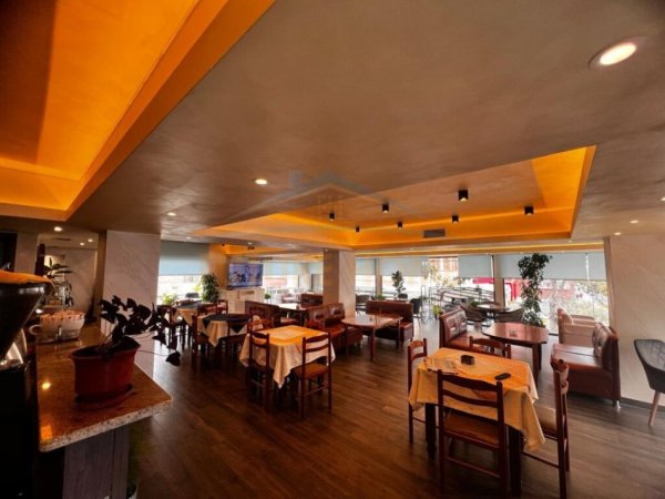 Durres, jepet me qera bar-resorant Kati 2, 160 m² 1.200€ (Prane Drejtoria Policis)