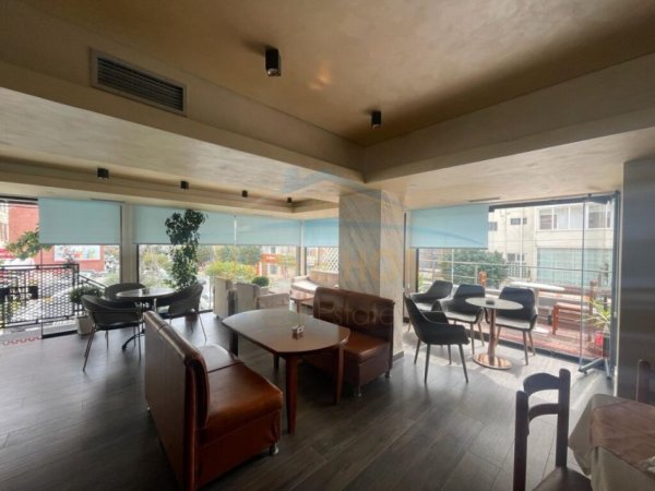 Durres, jepet me qera bar-resorant Kati 2, 160 m² 1.200€ (Prane Drejtoria Policis)