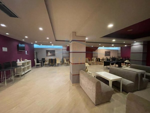 Durres, jap me qera lokal Kati 0, 200 m² 1.600 € (Pranvera Durres)