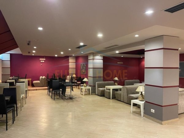 Durres, jap me qera lokal Kati 0, 200 m² 1.600 € (Pranvera Durres)