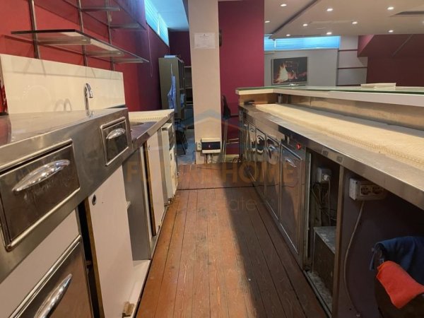 Durres, jap me qera lokal Kati 0, 200 m² 1.600 € (Pranvera Durres)