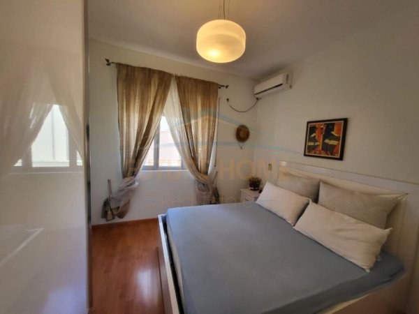 Durres, jepet me qera apartament 2+1+Aneks+Ballkon Kati 4, 100 m² 800 € (RRuga Taulantia , Vollga)