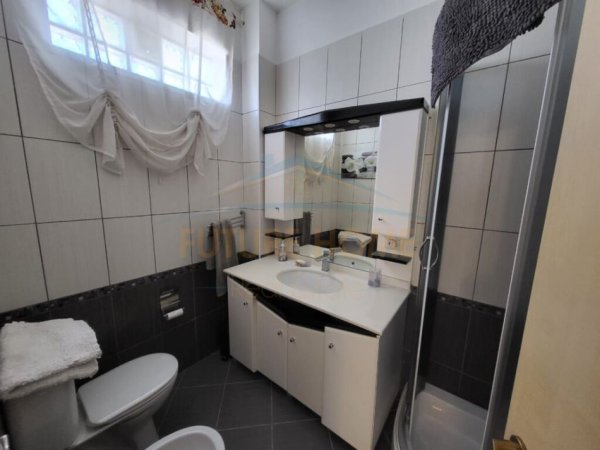 Durres, jepet me qera apartament 2+1+Aneks+Ballkon Kati 4, 100 m² 800 € (RRuga Taulantia , Vollga)