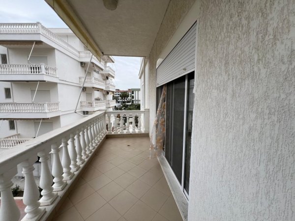 Golem, shitet apartament 1+1+Ballkon Kati 4, 77 m² 75.000 € (Prane Hotel Flowe , Golem)