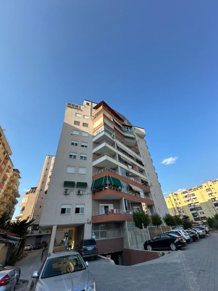 Pogradec, shitet apartament 1+1 Kati 0, 75 m² 97.500 € (Pogradec)