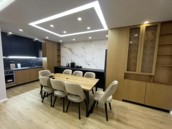 Tirane, shitet apartament 2+1 Kati 4, 113 m² 350.000 € (QENDER)
