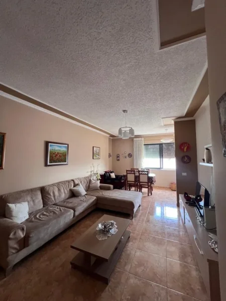 Durres, shitet apartament 2+1+Aneks+Ballkon Kati 7, 98 m² 127.000 € (Te Ujesjellsi)