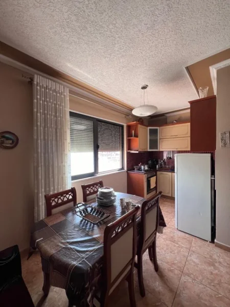 Durres, shitet apartament 2+1+Aneks+Ballkon Kati 7, 98 m² 127.000 € (Te Ujesjellsi)