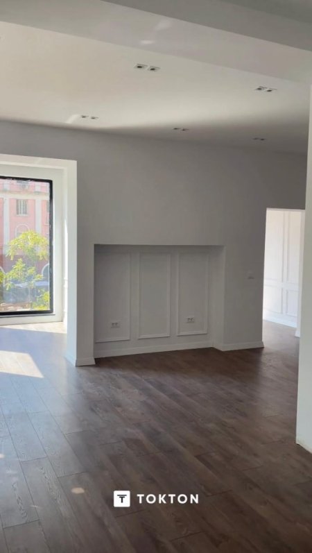 Tirane, jepet me qera ambjent biznesi Kati 1, 76 m² 1.500 € (Shallvaret)