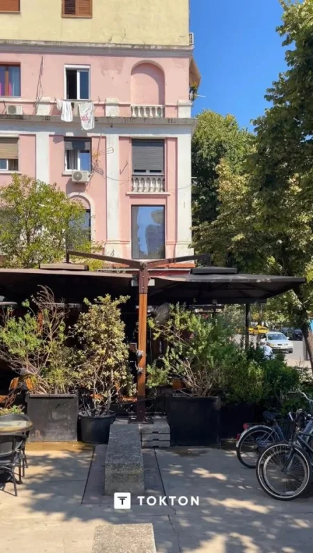 Tirane, jepet me qera ambjent biznesi Kati 1, 76 m² 1.500 € (Shallvaret)