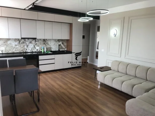 Tirane, jepet me qera apartament 2+1+Ballkon Kati 8, 100 m² 800 € (ISH PARKU)