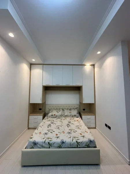 Tirane, jepet me qera garsonier 1+1 Kati 0, 42 m² 300 € (Fresku)