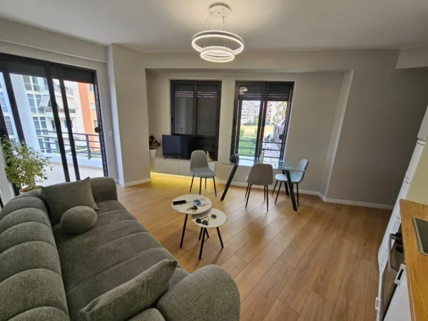 Tirane, shitet apartament 2+1 , 88 m² 122.000 € (Yzberisht)