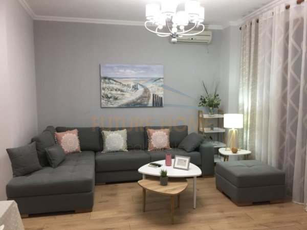 Tirane, jap me qera apartament 1+1 Kati 2, 72 m² 550 € (Rruga e Elbasanit)