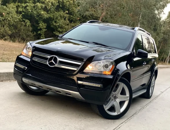 Tirane, shes makine GL Viti 2013 Nafte, e zeze automatik Klima 1 km