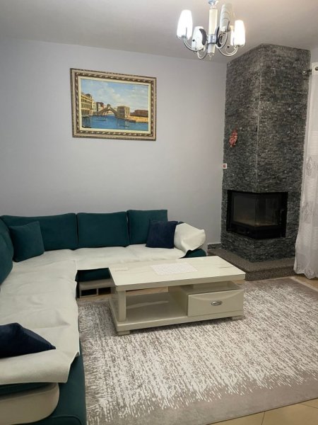 Tirane, shitet shtepi 3+1+Ballkon,Shtëpi 1 katëshe!Super shtëpi me 125 m² ndërtim+550 m2 truall= 160.000 € (Kamez)