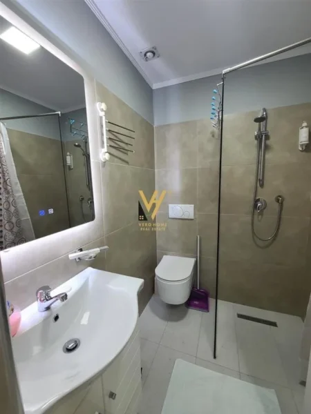 Tirane, shitet apartament Kati 9, 300 m² 1.300.000 € (RRUGA E KAVAJES)