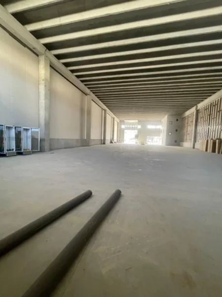 Tirane, jepet me qera ambjent biznesi Kati 0, 650 m² 2.600 € (Autostrada Tirane-Durres)