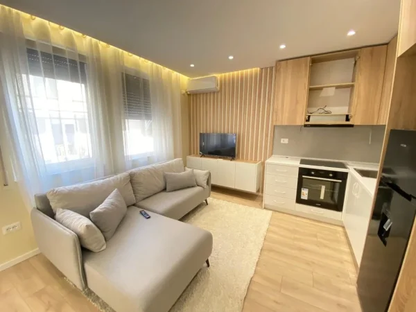 Tirane, shitet apartament 1+1 , 55 m² 125.000 € (Komuna e Parisit)