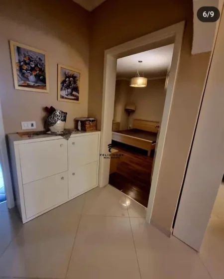 Tirane, jepet me qera apartament 3+1+Ballkon Kati 3, 120 m² 1.000 € (RRUGA E KAVAJES)