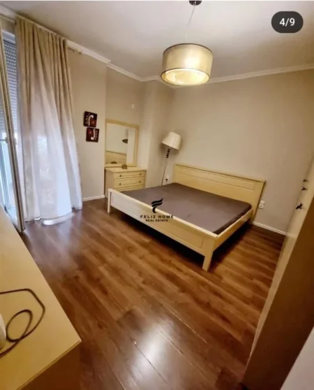 Tirane, jepet me qera apartament 3+1+Ballkon Kati 3, 120 m² 1.000 € (RRUGA E KAVAJES)
