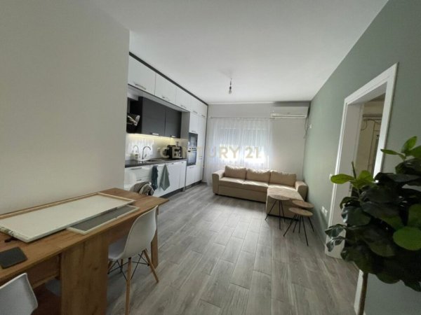 Durres, shitet apartament 2+1+Ballkon Kati 7, 87 m² 135.000 € (PLAZH RROTA KUQE)