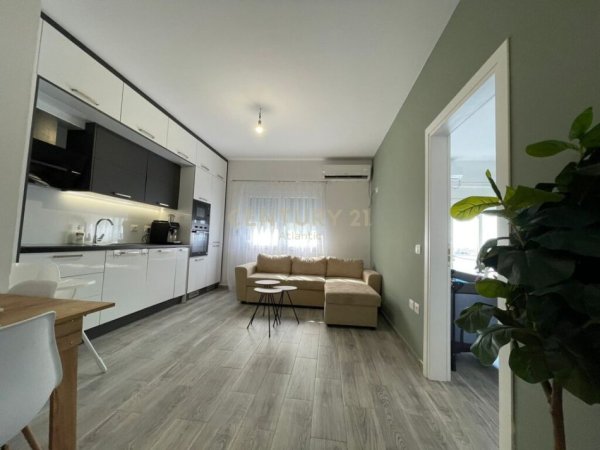 Durres, shitet apartament 2+1+Ballkon Kati 7, 87 m² 135.000 € (PLAZH RROTA KUQE)